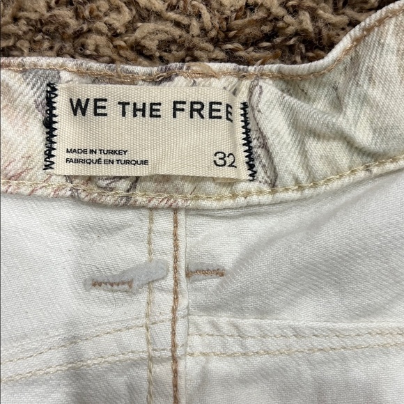 We The Free Good Luck Cat barrel jeans sz 32 - Picture 3 of 5